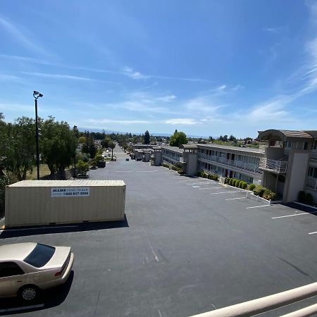 Budget Inn Of Hayward Exterior foto