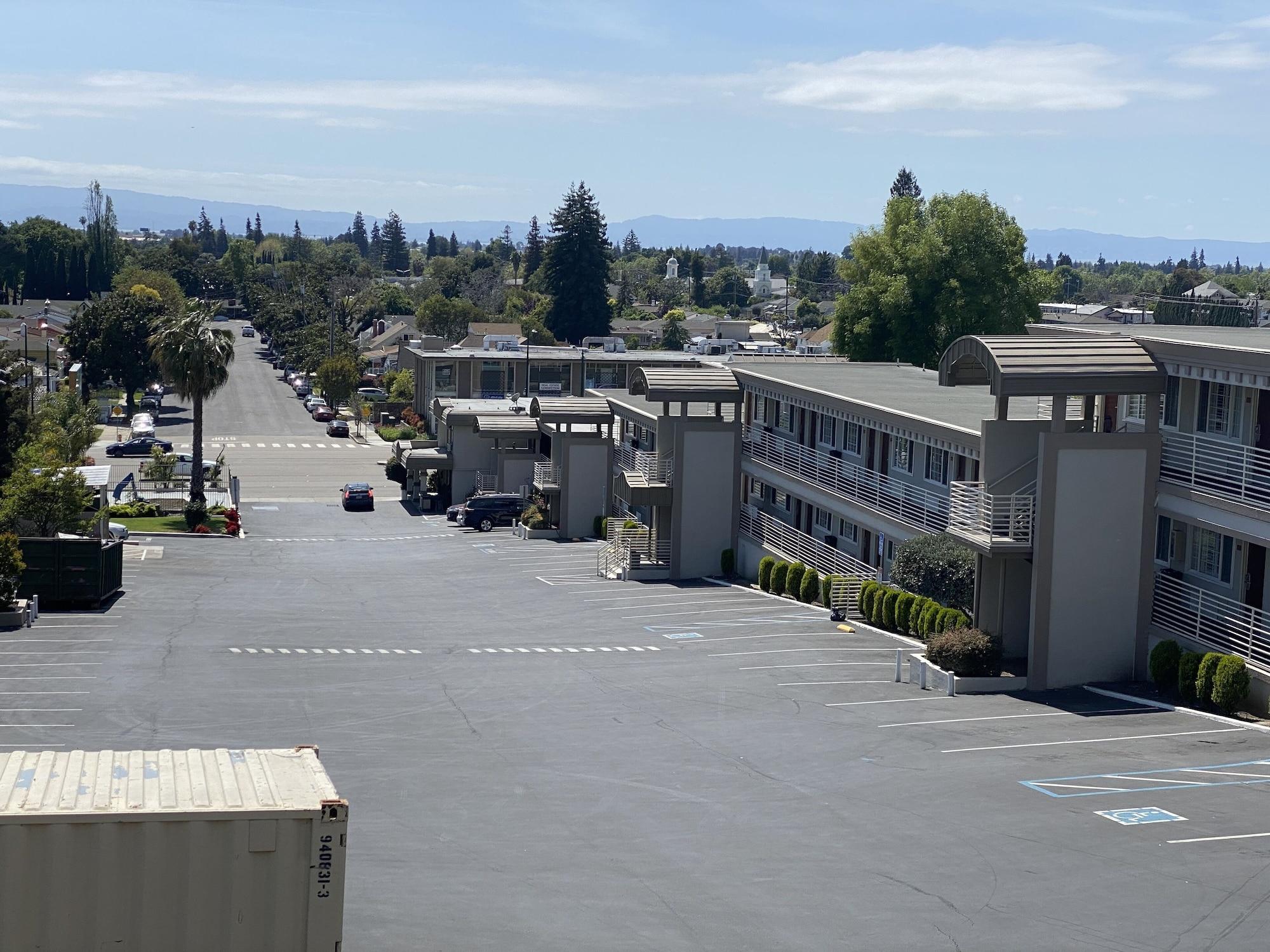 Budget Inn Of Hayward Exterior foto